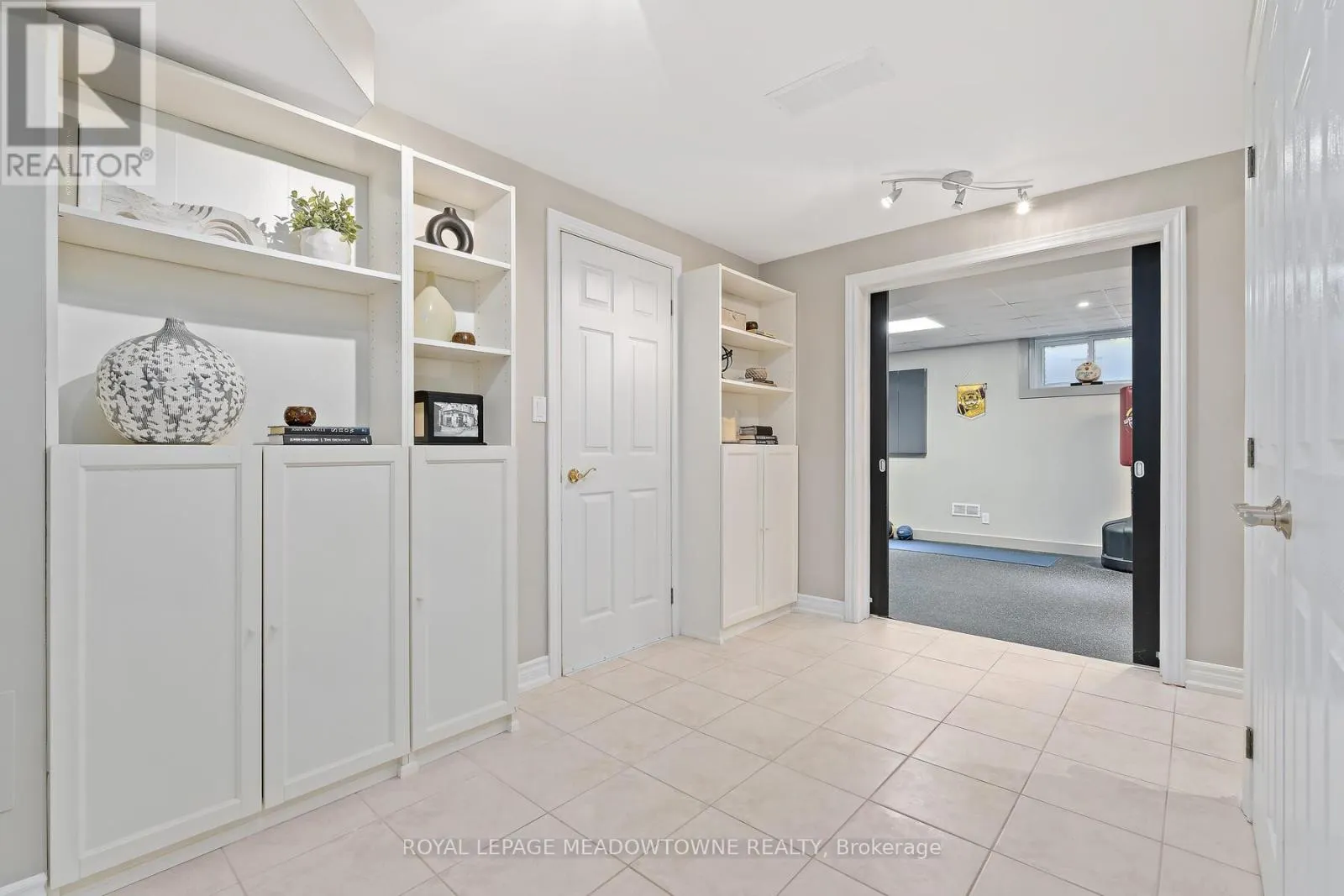 25 HILLSIDE DRIVE