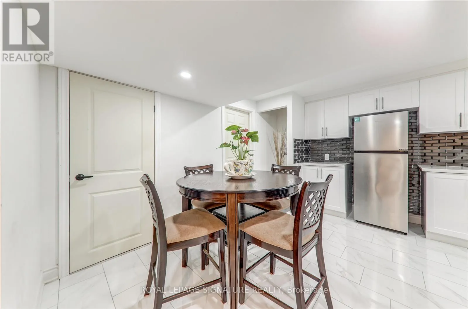 72 FAIRHILL AVENUE