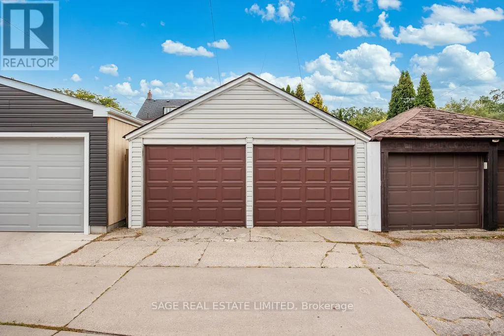 816 WINDERMERE AVENUE
