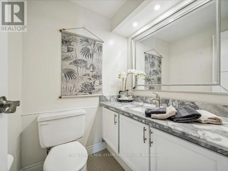 708 - 5250 LAKESHORE ROAD