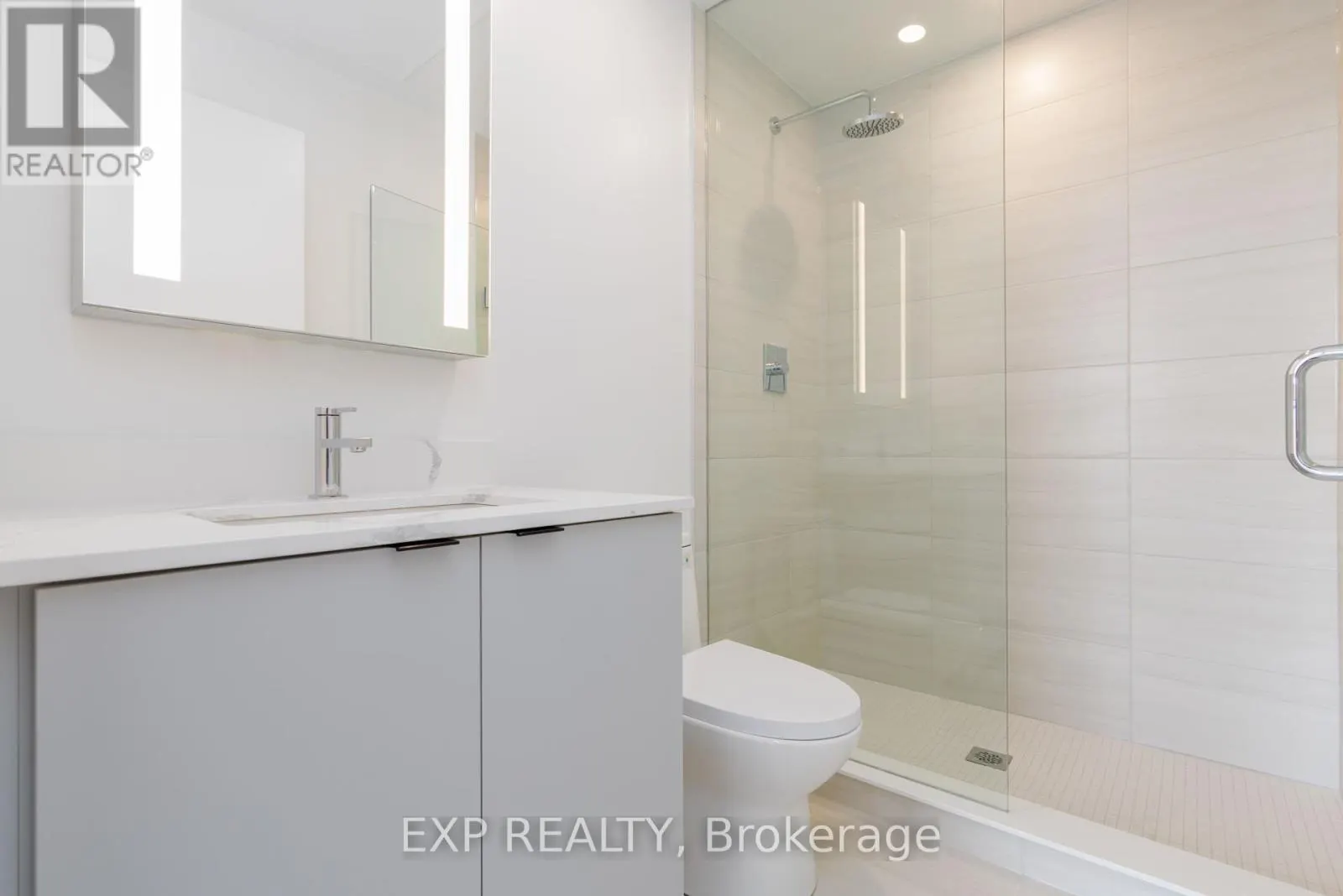 427 - 285 DUFFERIN STREET