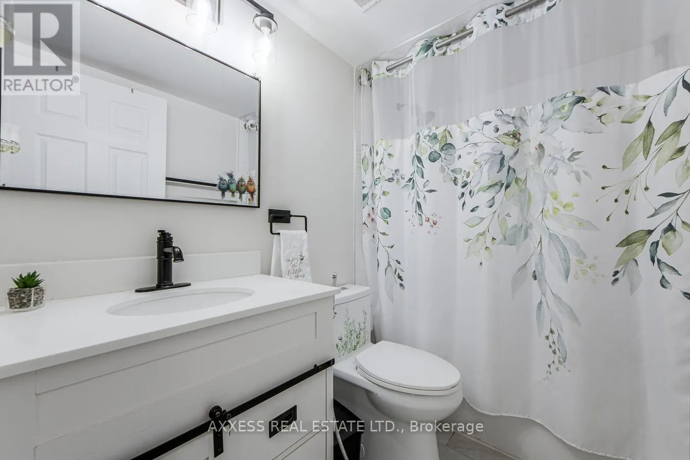 609 - 3590 KANEFF CRESCENT
