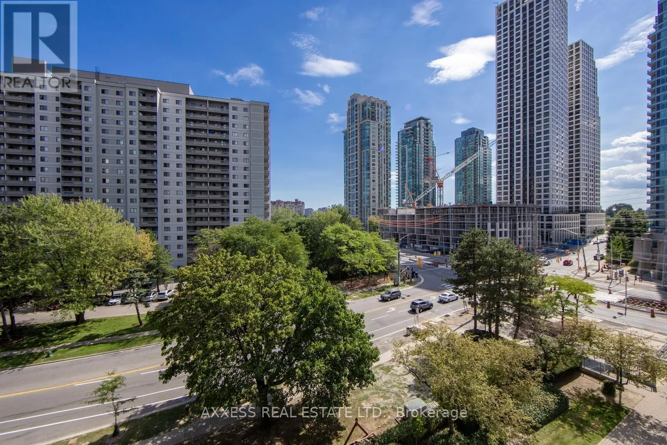 609 - 3590 KANEFF CRESCENT