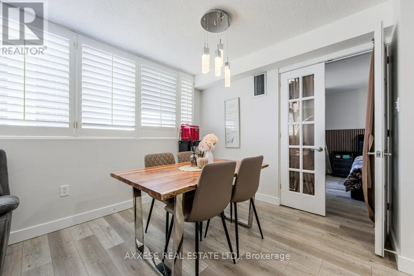 609 - 3590 KANEFF CRESCENT