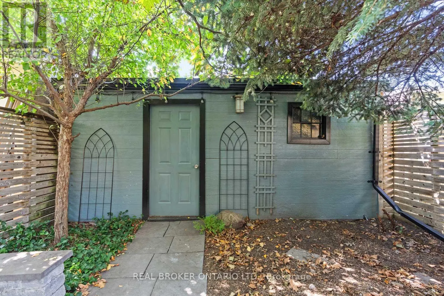 82 SALEM AVENUE