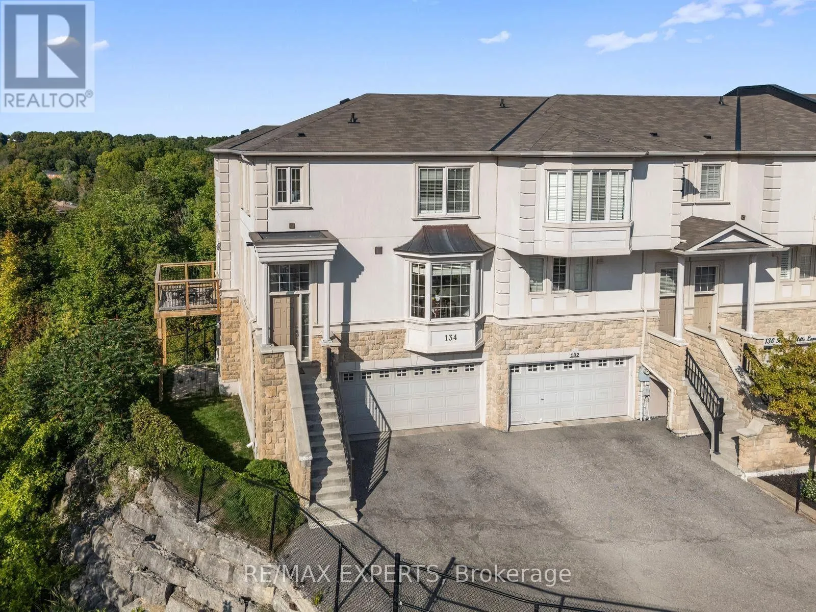 134 ROLLING HILLS LANE