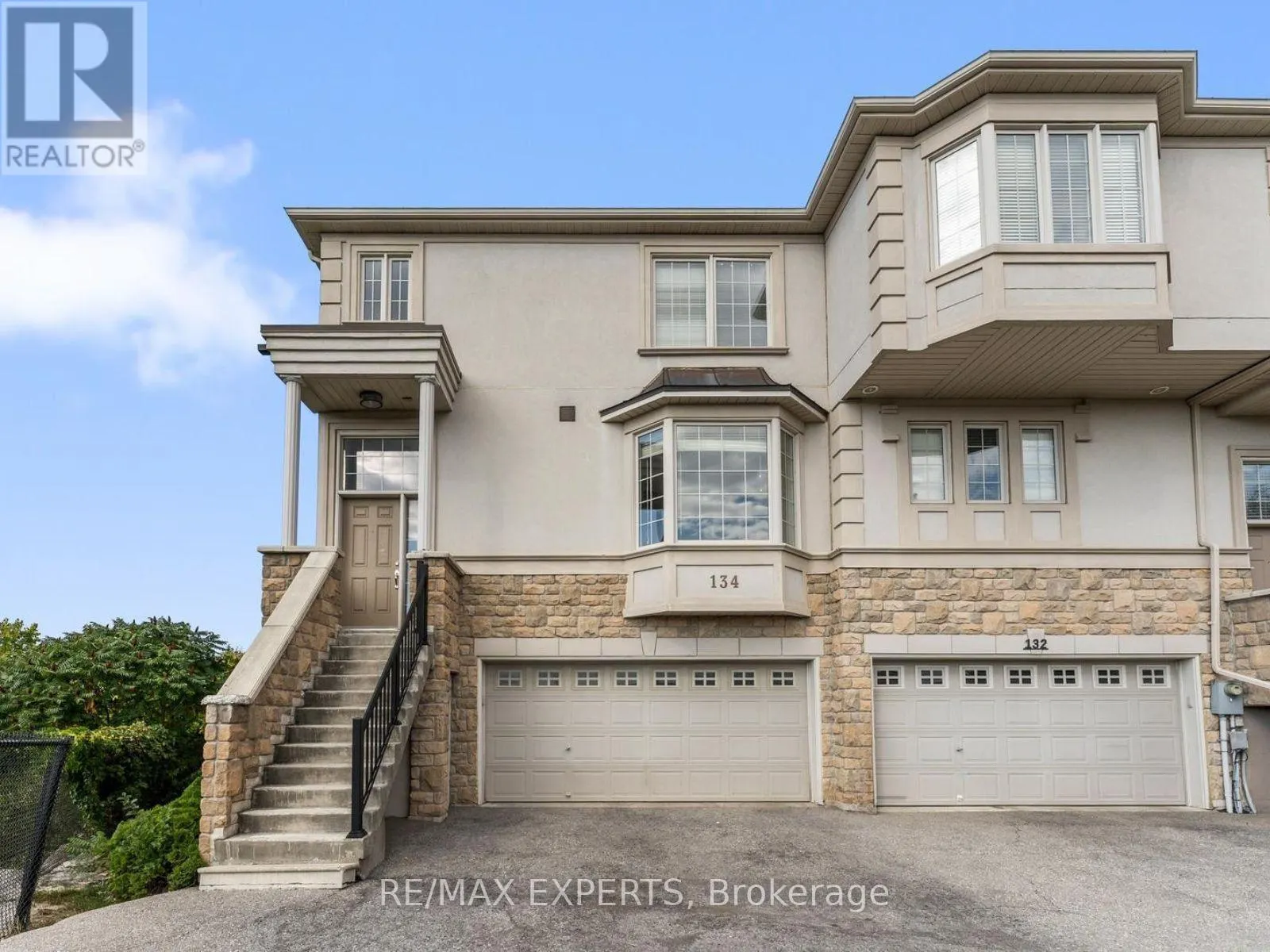 134 ROLLING HILLS LANE