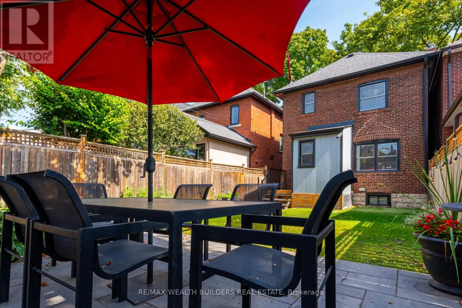 22 WESTHOLME AVENUE