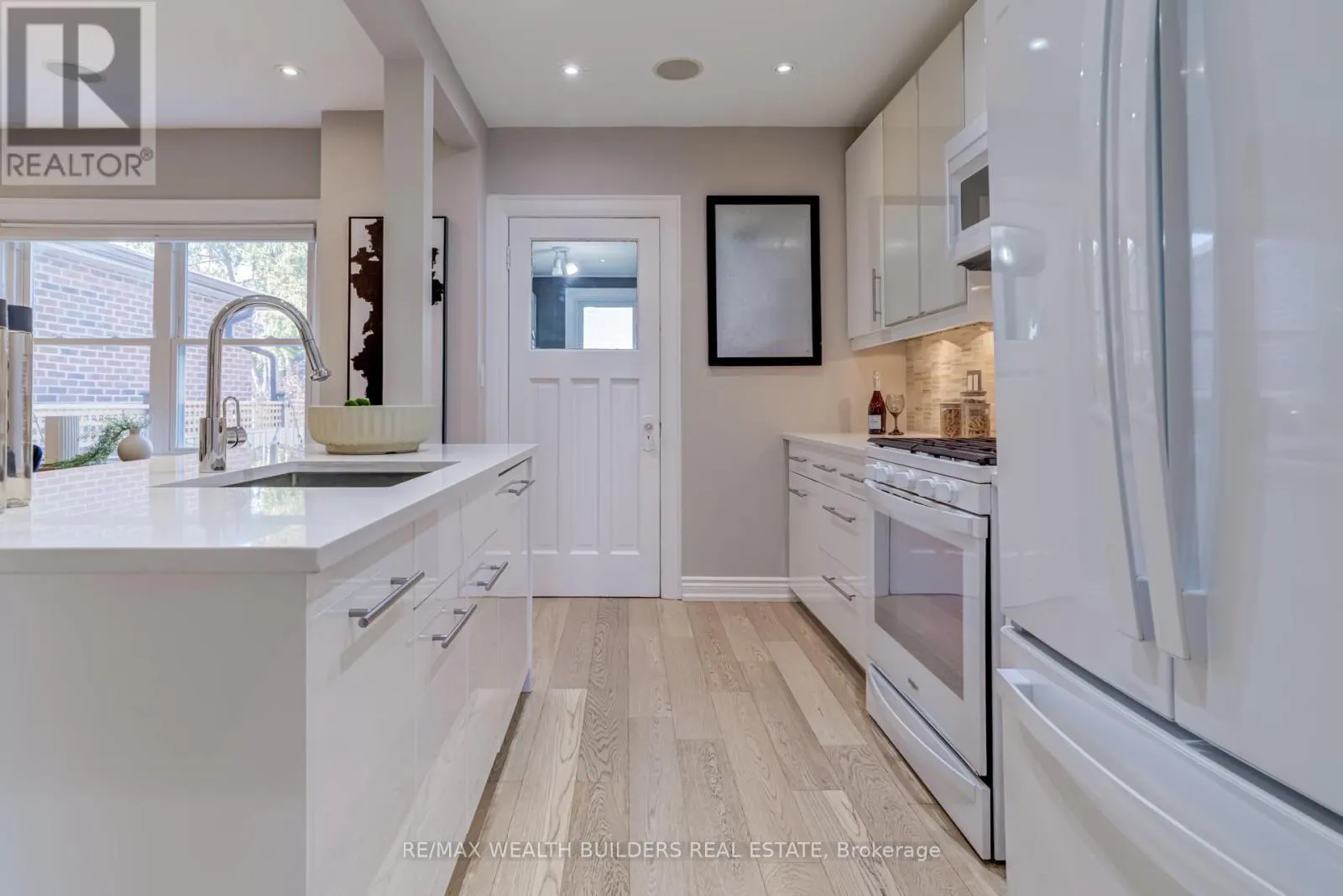 22 WESTHOLME AVENUE