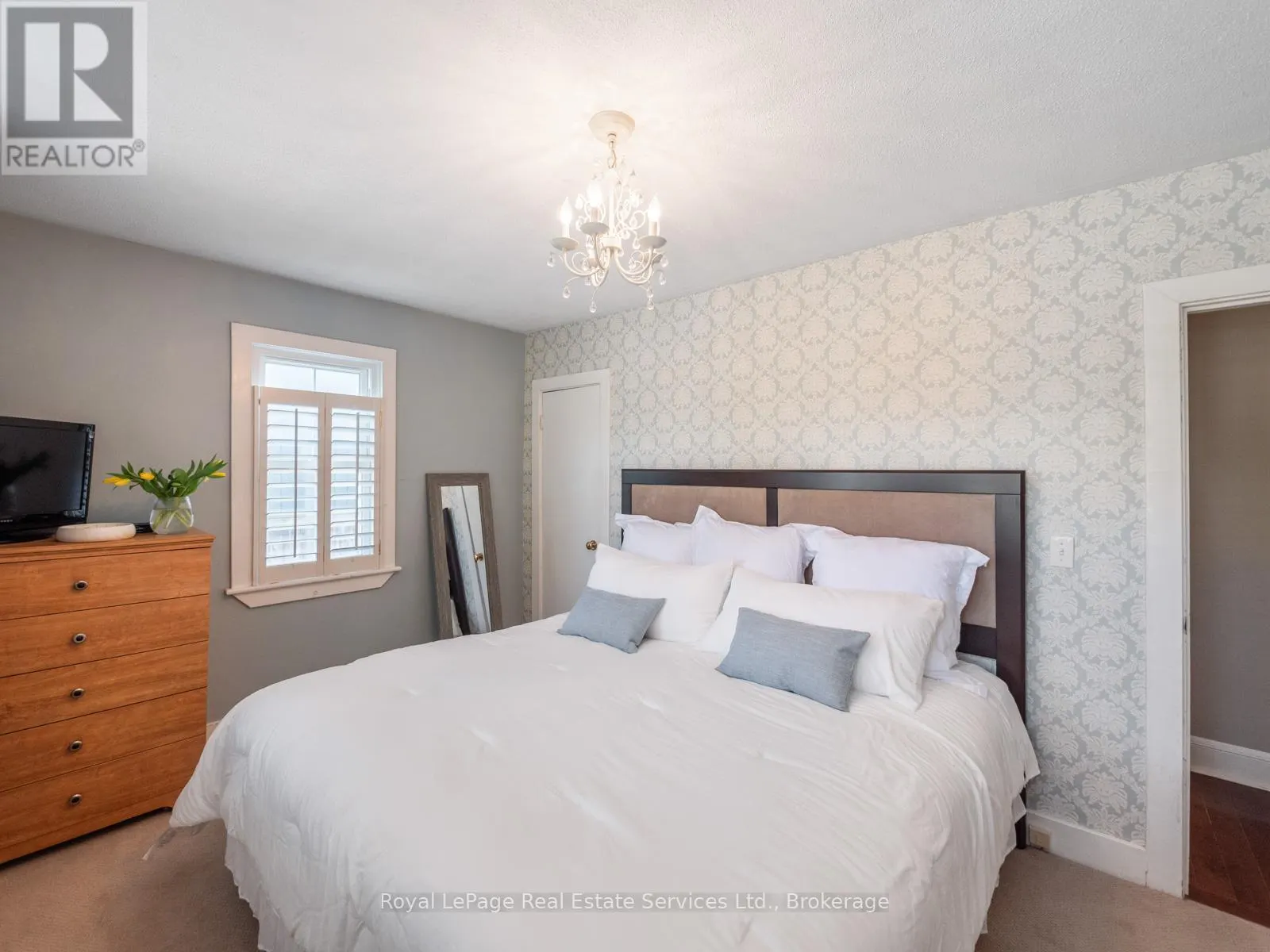 938 KING ROAD