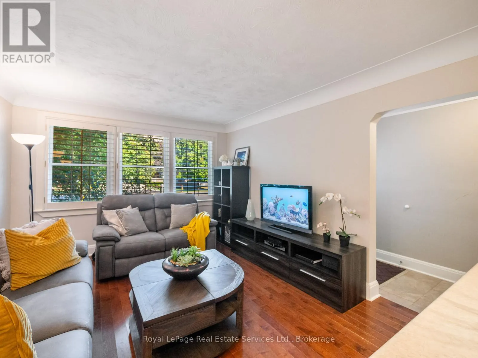 938 KING ROAD