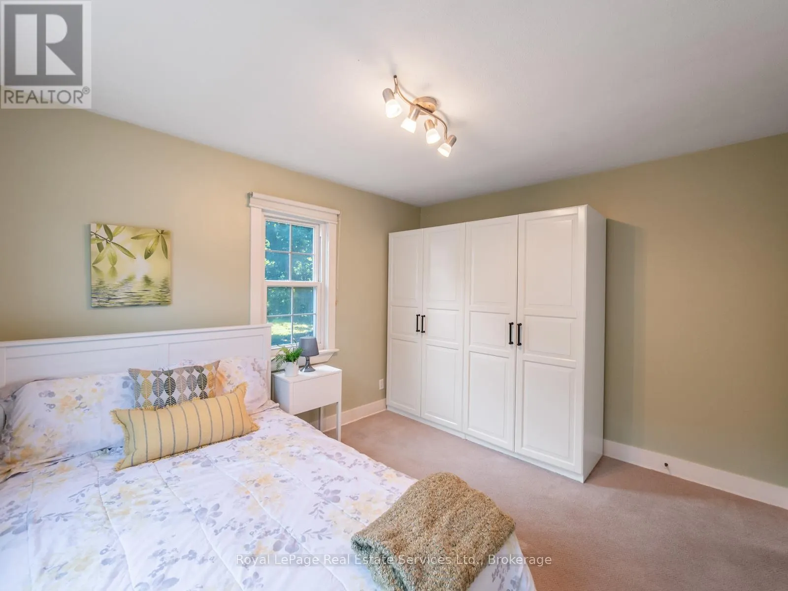 938 KING ROAD