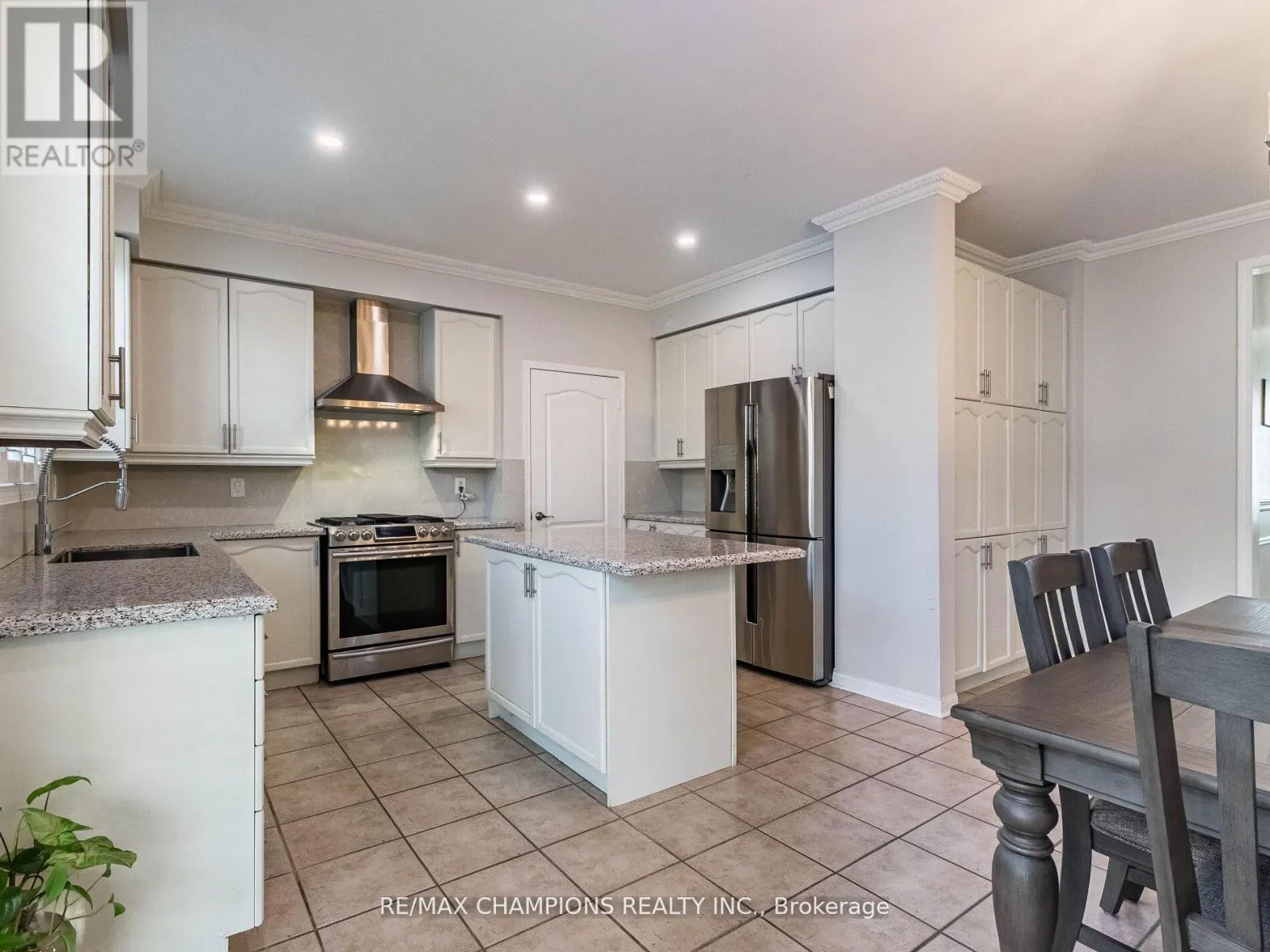 707 TRUDEAU DRIVE