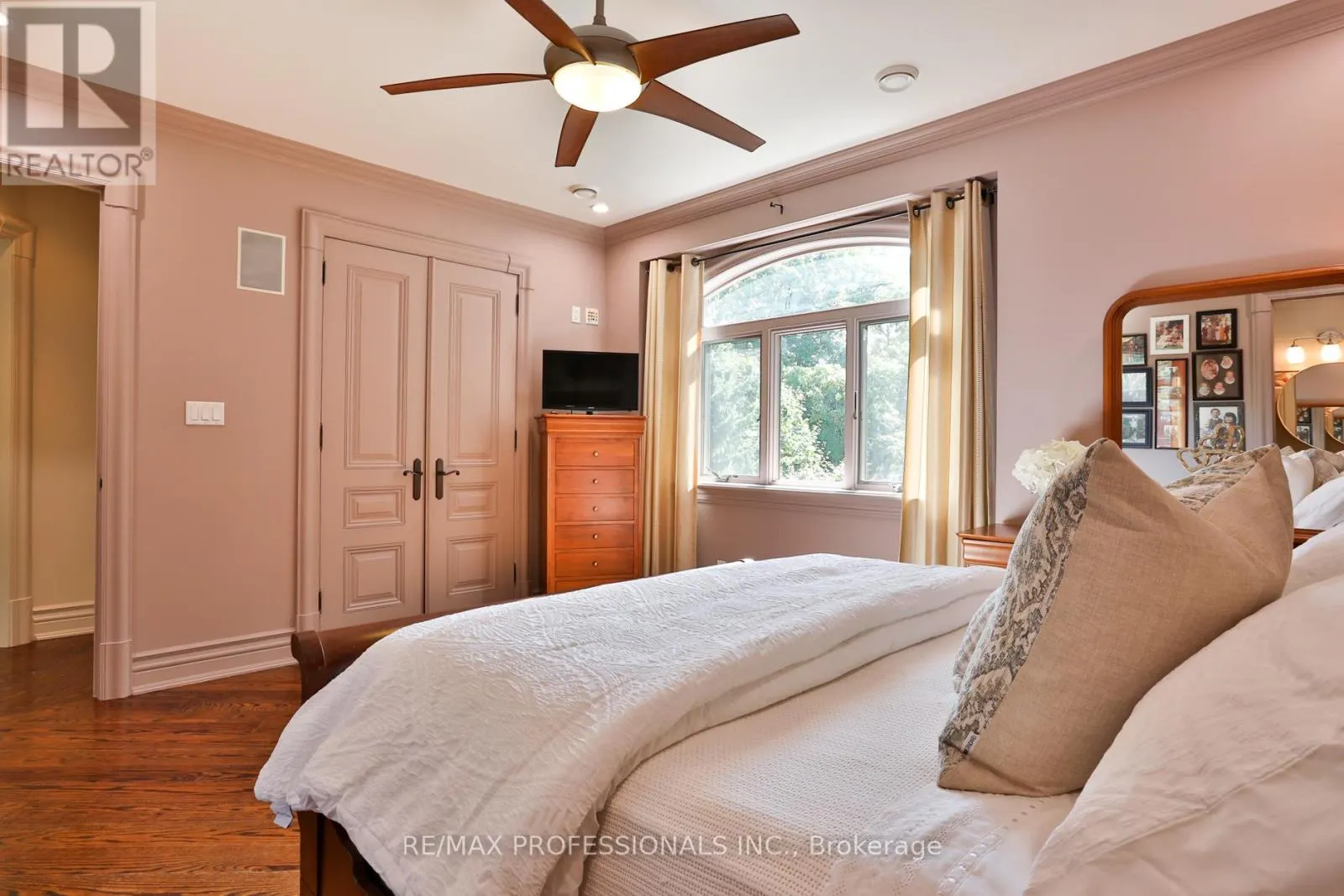 106 CHESTNUT HILLS PARKWAY