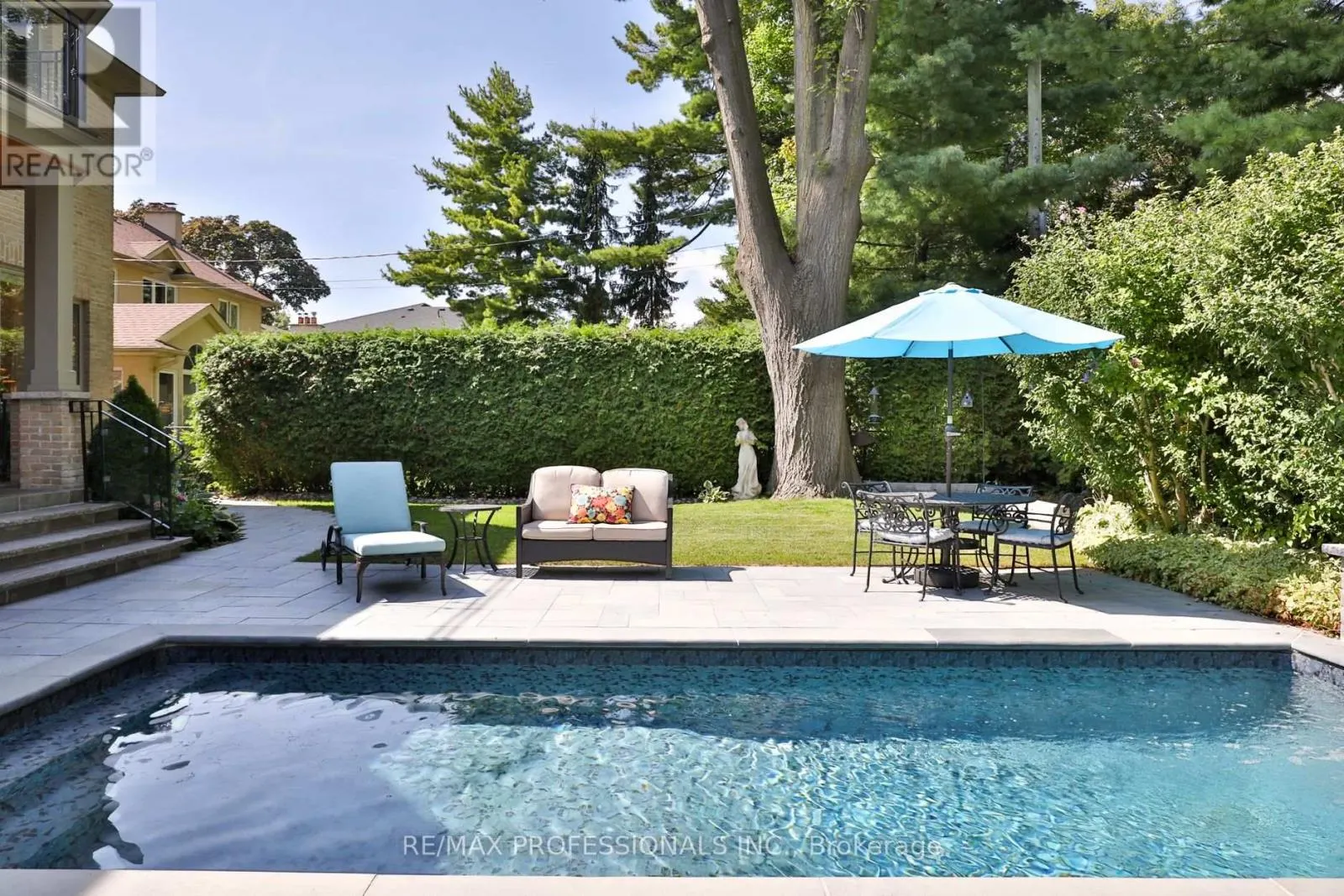 106 CHESTNUT HILLS PARKWAY