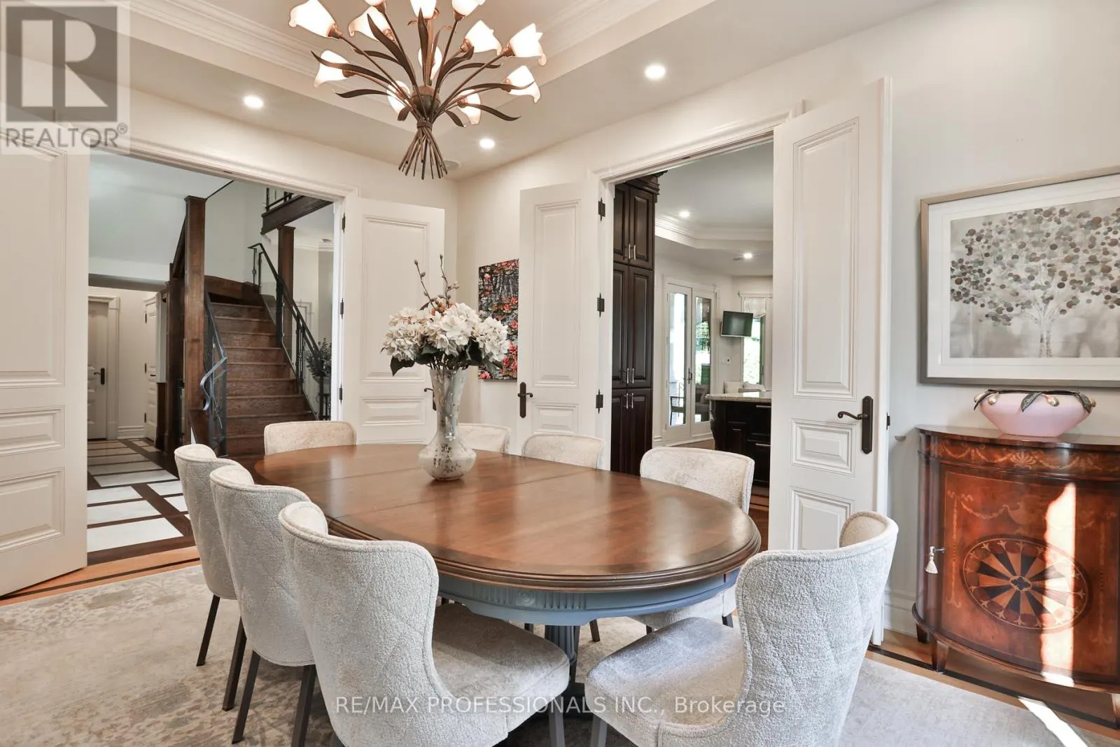 106 CHESTNUT HILLS PARKWAY