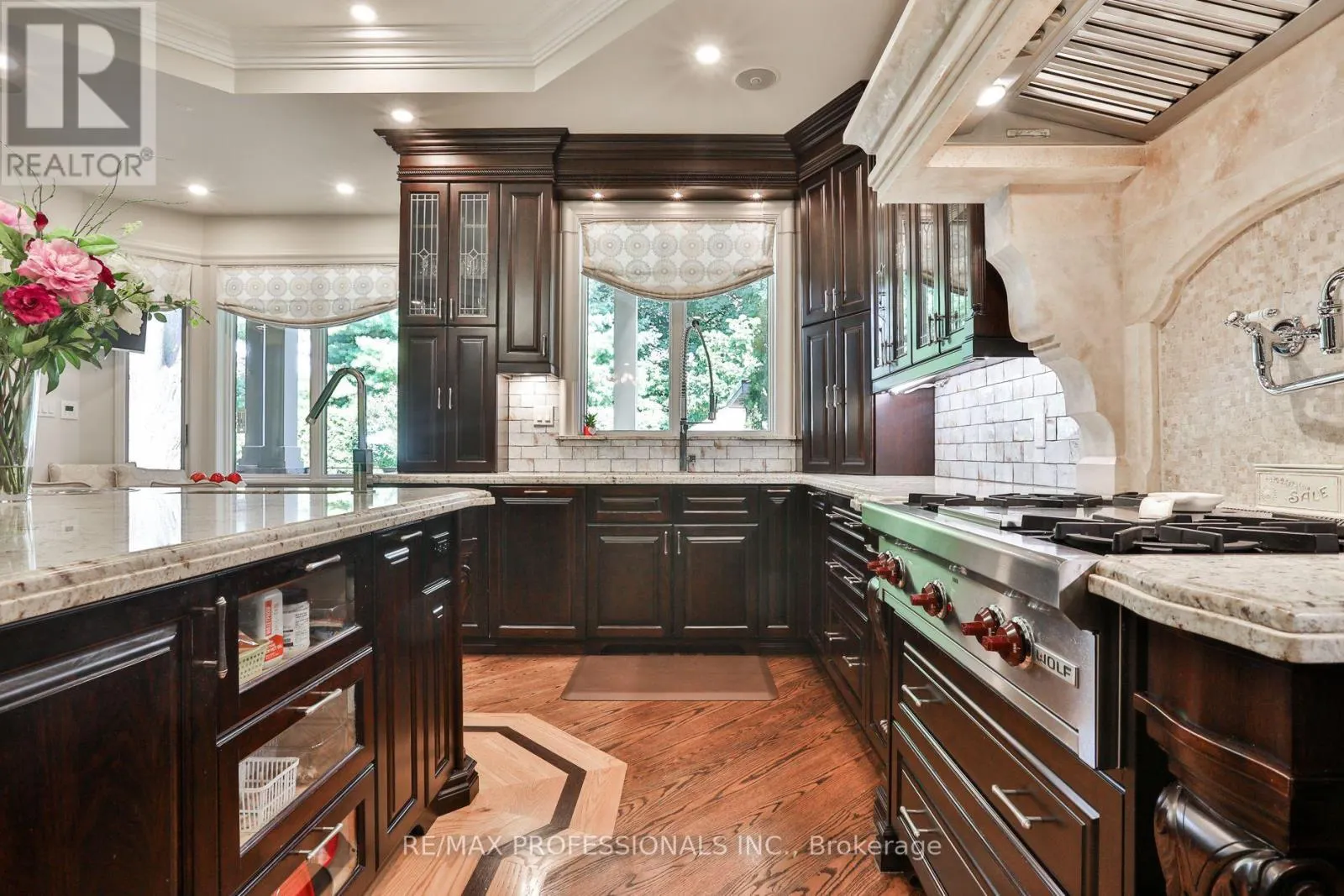 106 CHESTNUT HILLS PARKWAY