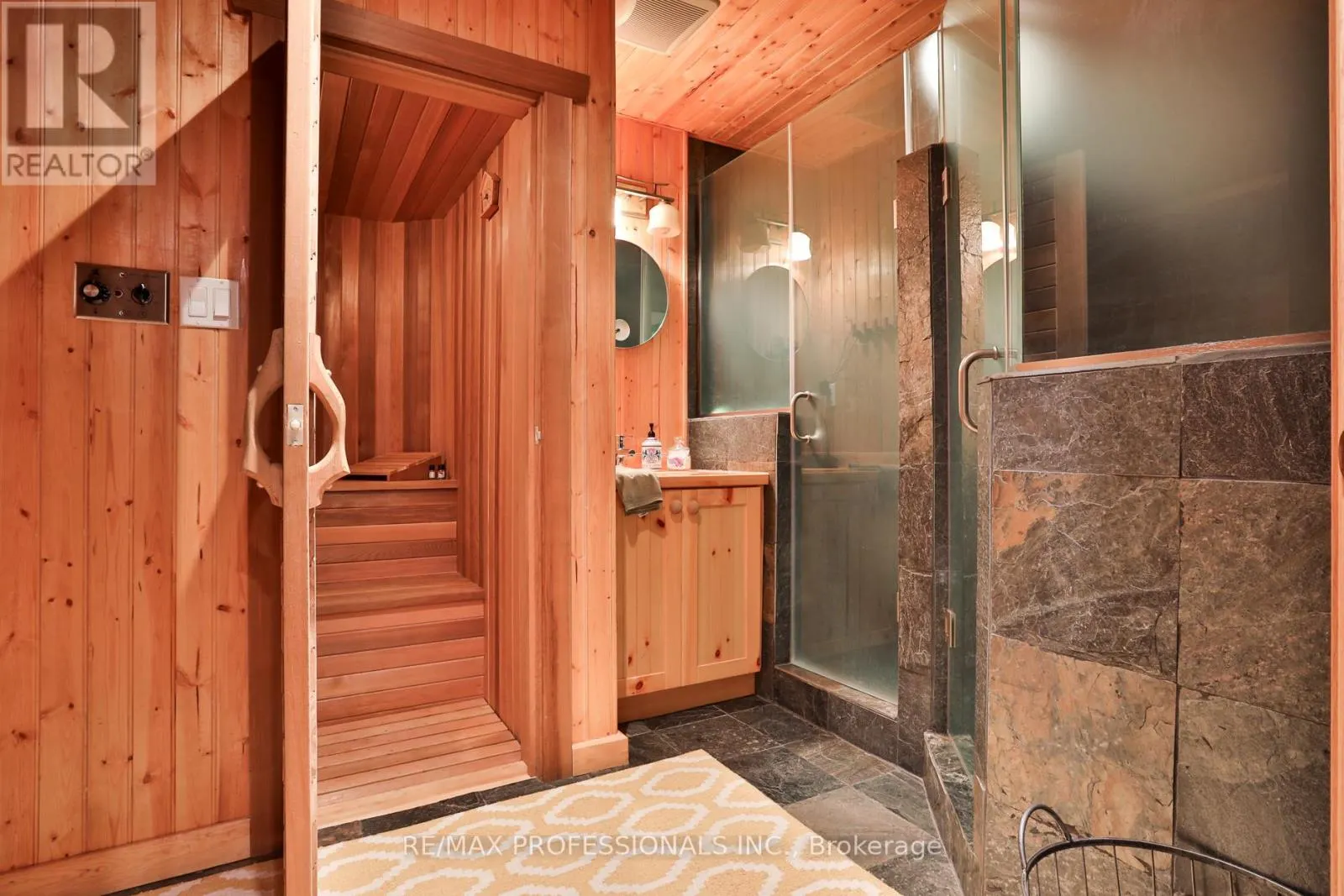 106 CHESTNUT HILLS PARKWAY