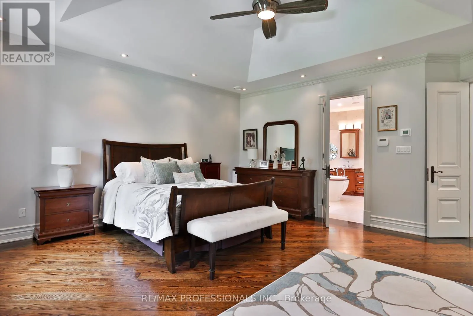 106 CHESTNUT HILLS PARKWAY