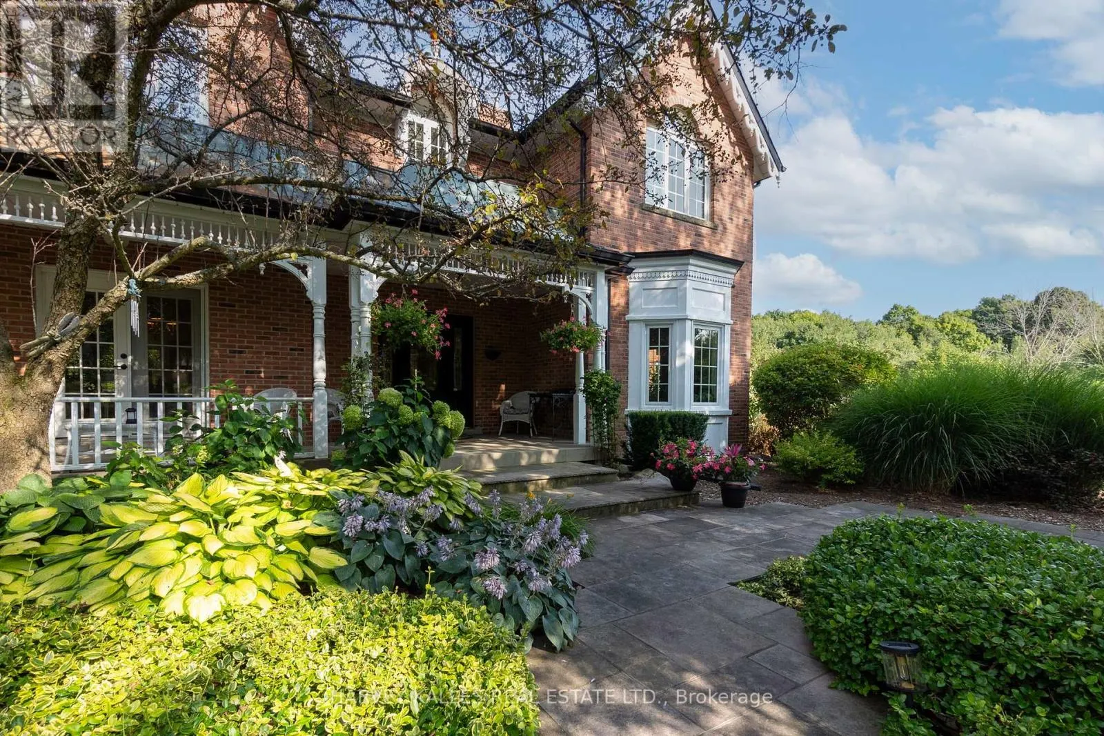 3 RUTLAND HILL COURT