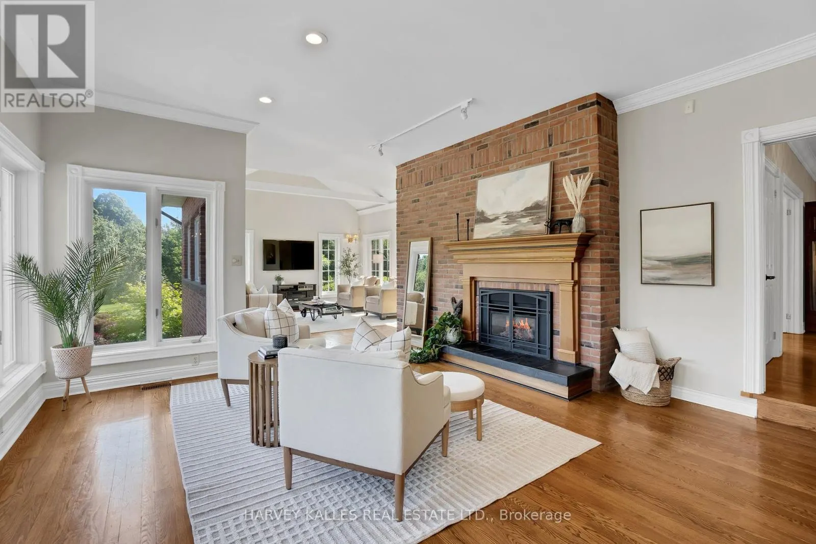 3 RUTLAND HILL COURT