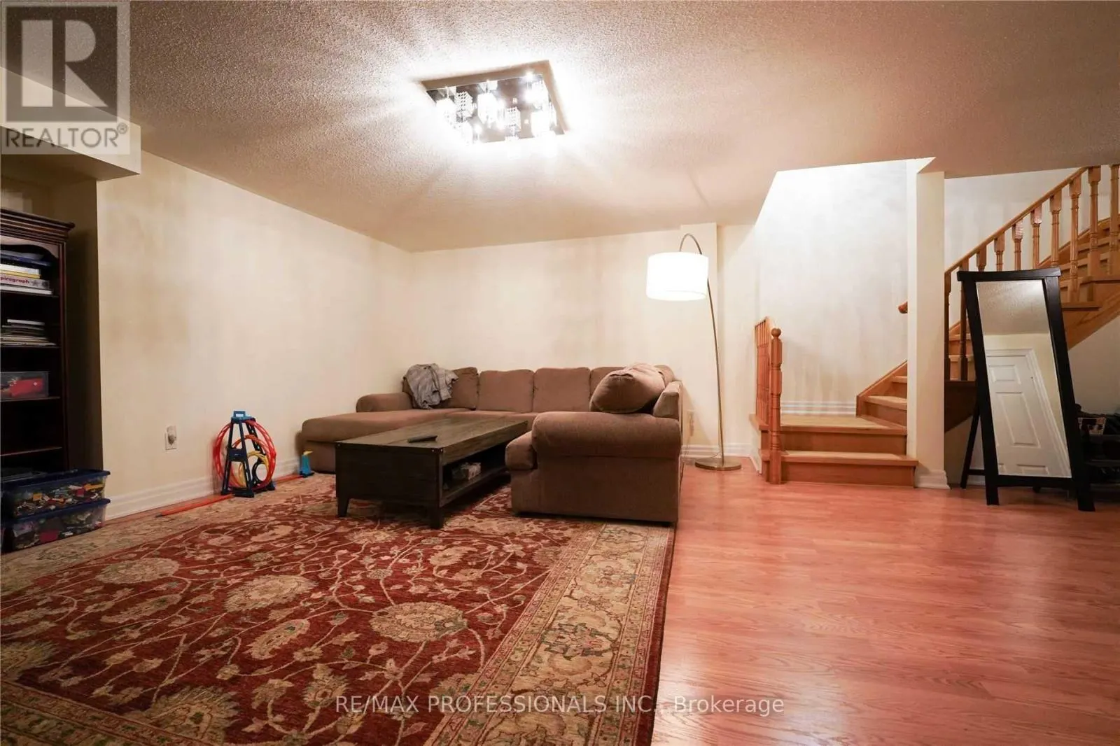 137 ST LAWRENCE DRIVE