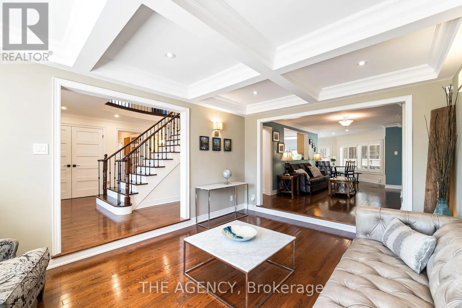 7 STONEGATE DRIVE