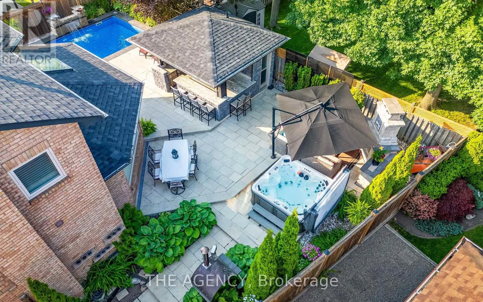 7 STONEGATE DRIVE