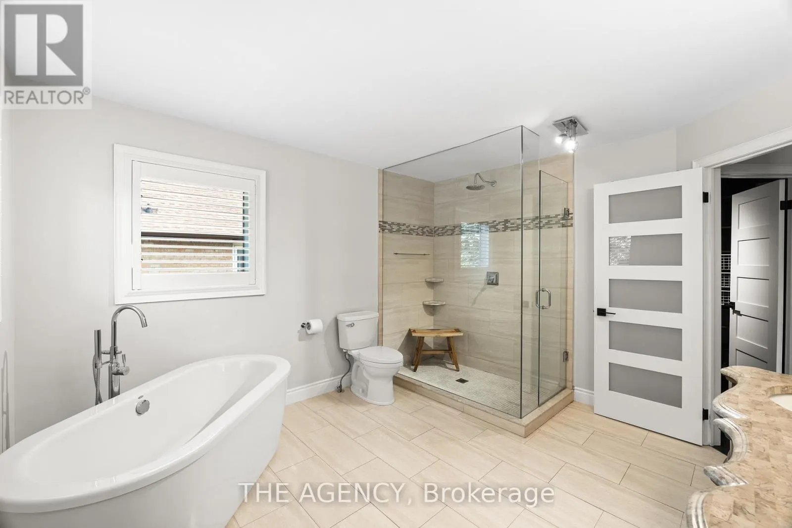 7 STONEGATE DRIVE