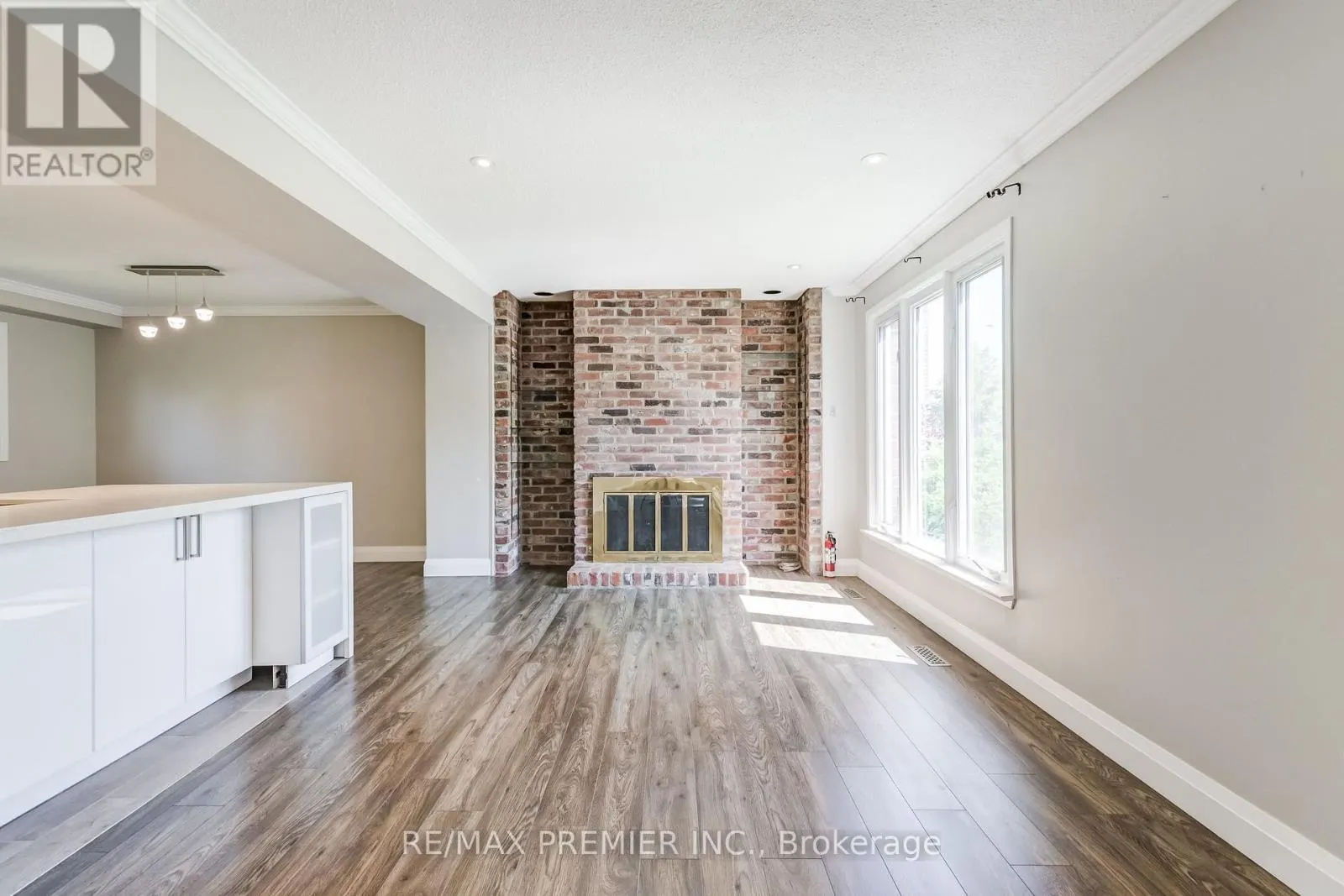 2395 BENEDET DRIVE
