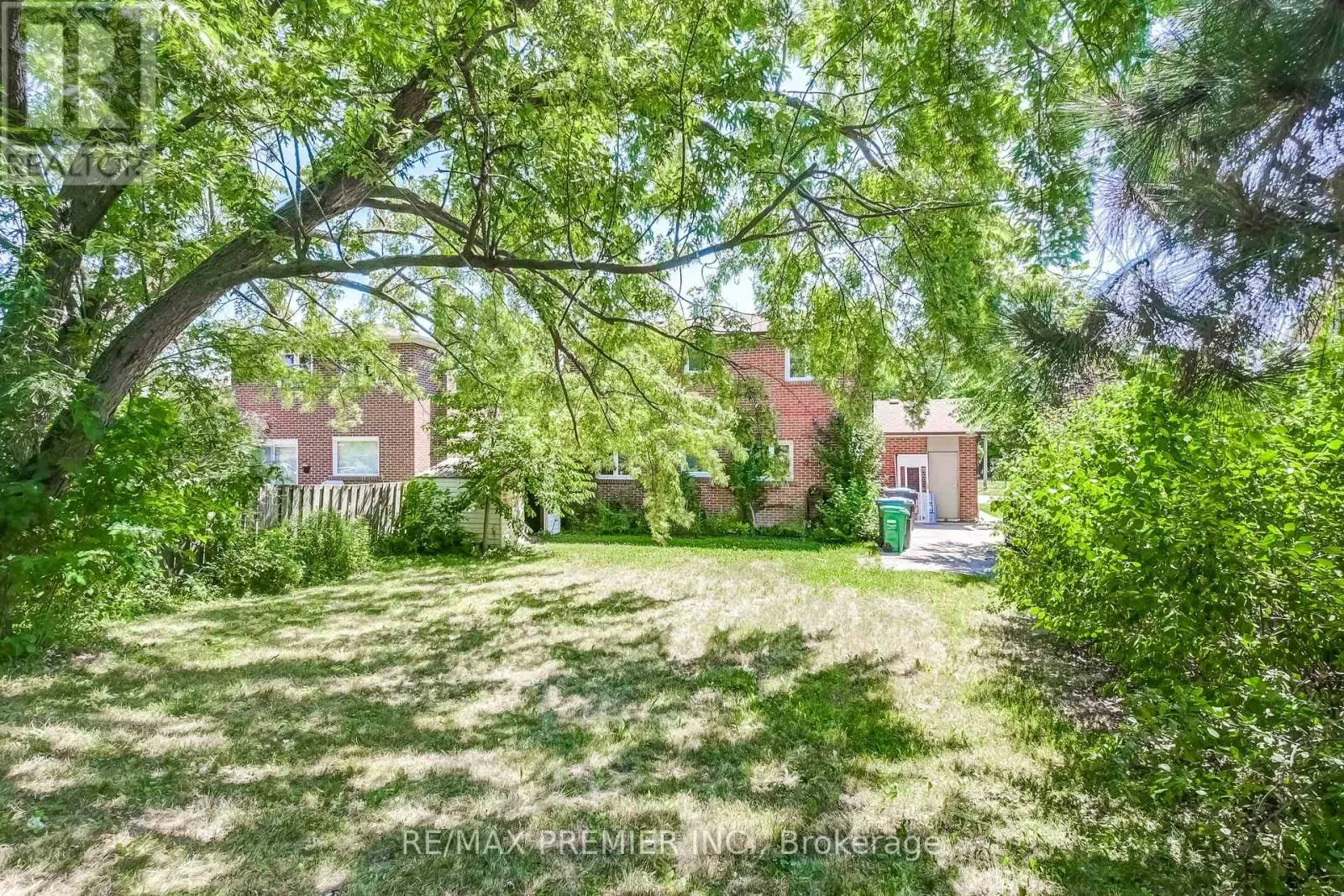 2395 BENEDET DRIVE