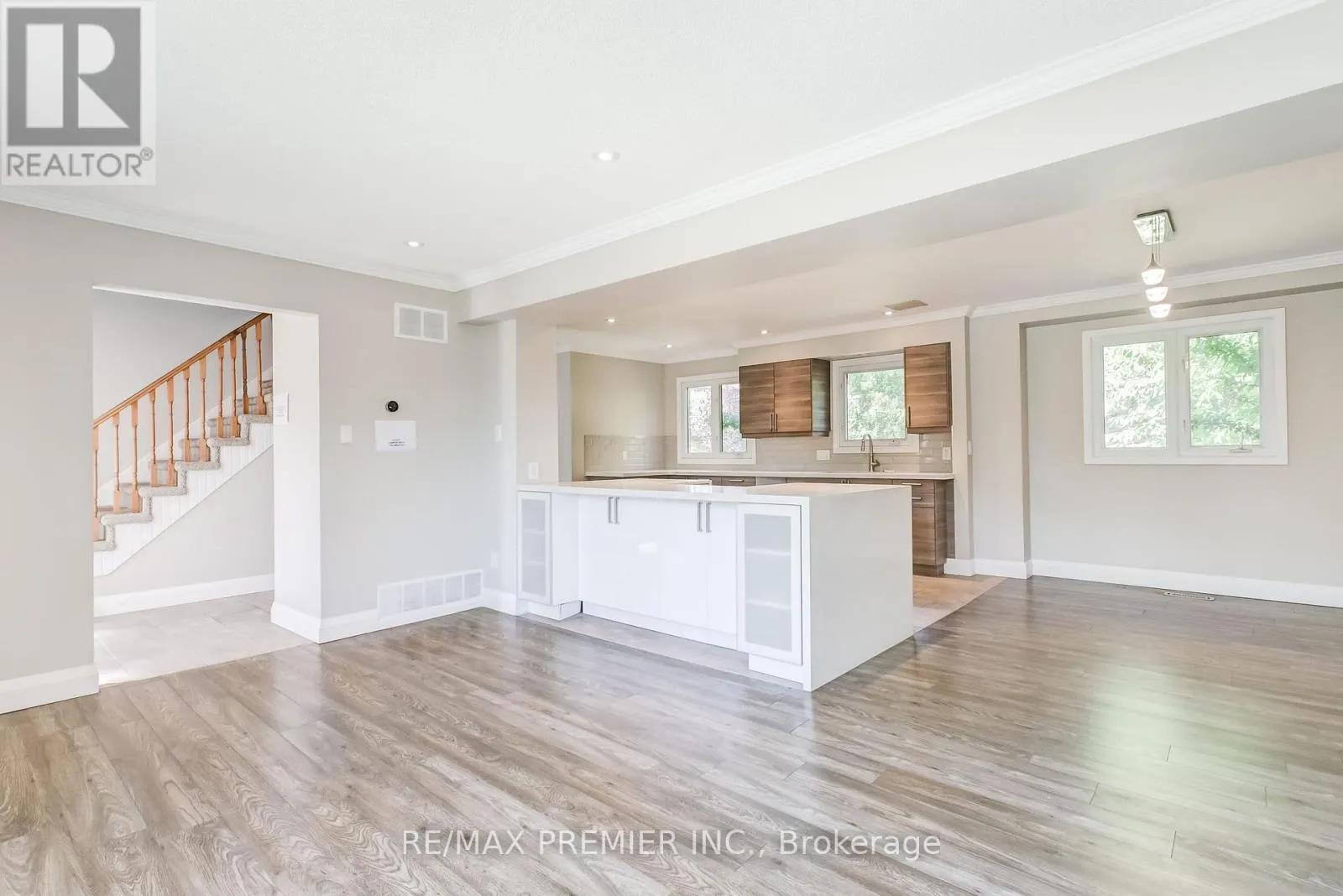 2395 BENEDET DRIVE