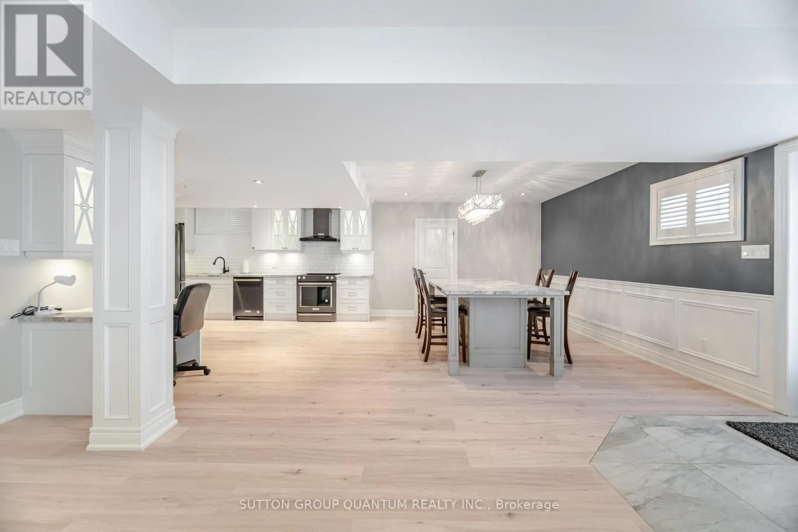2563 CLIFF ROAD