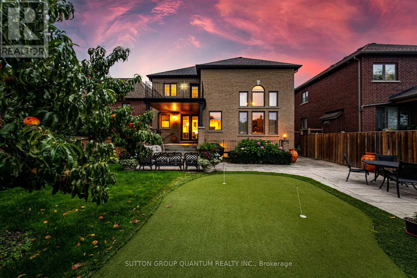 2563 CLIFF ROAD
