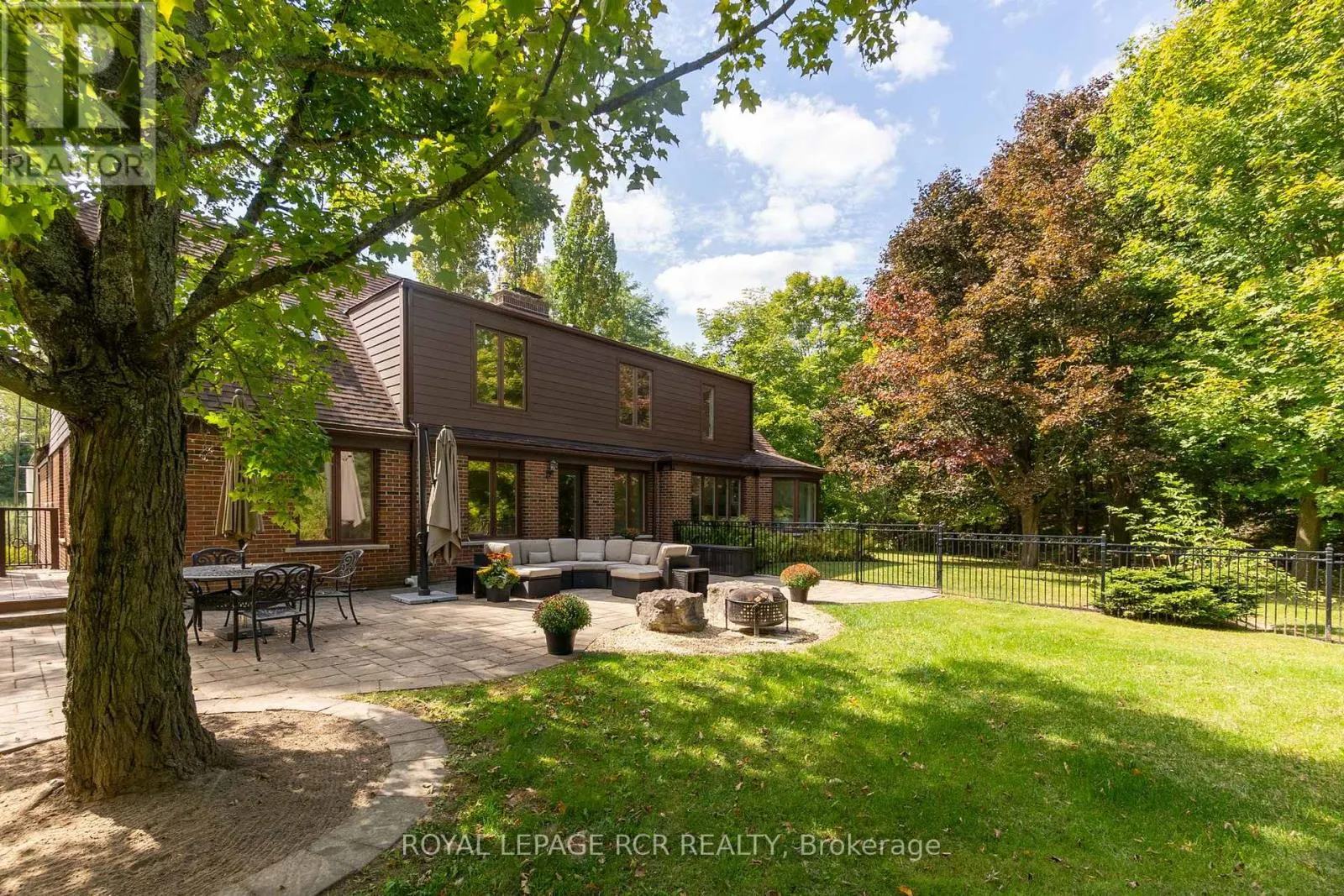 8225 FINNERTY SIDE ROAD