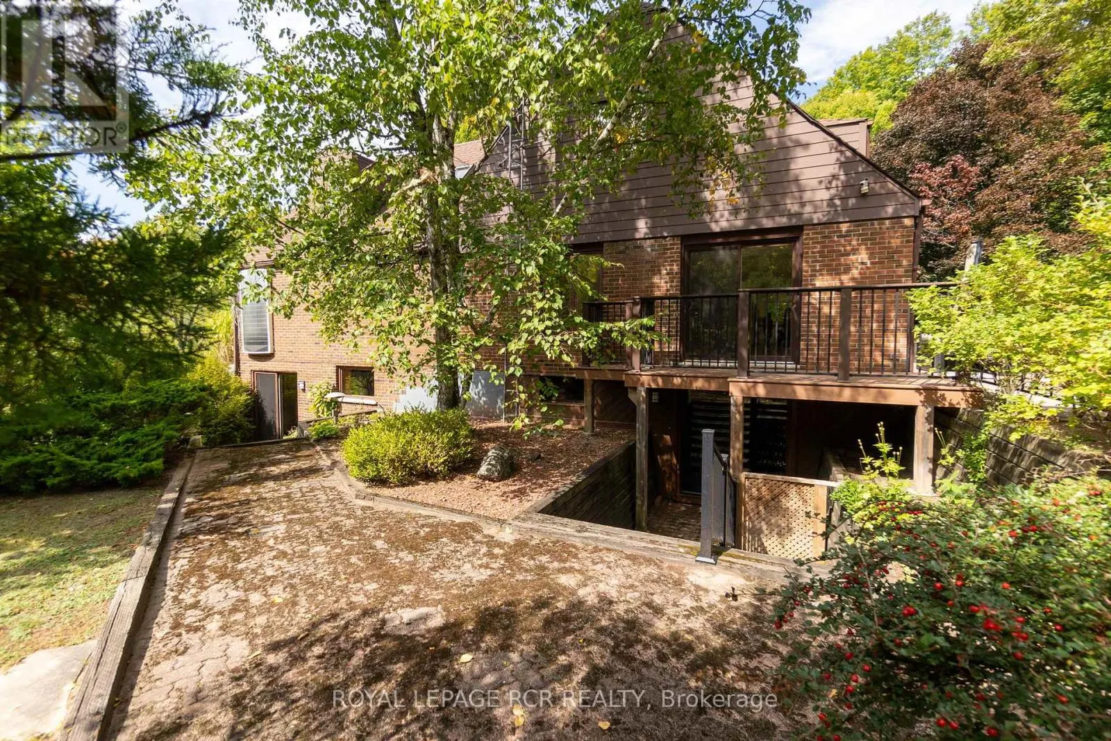 8225 FINNERTY SIDE ROAD