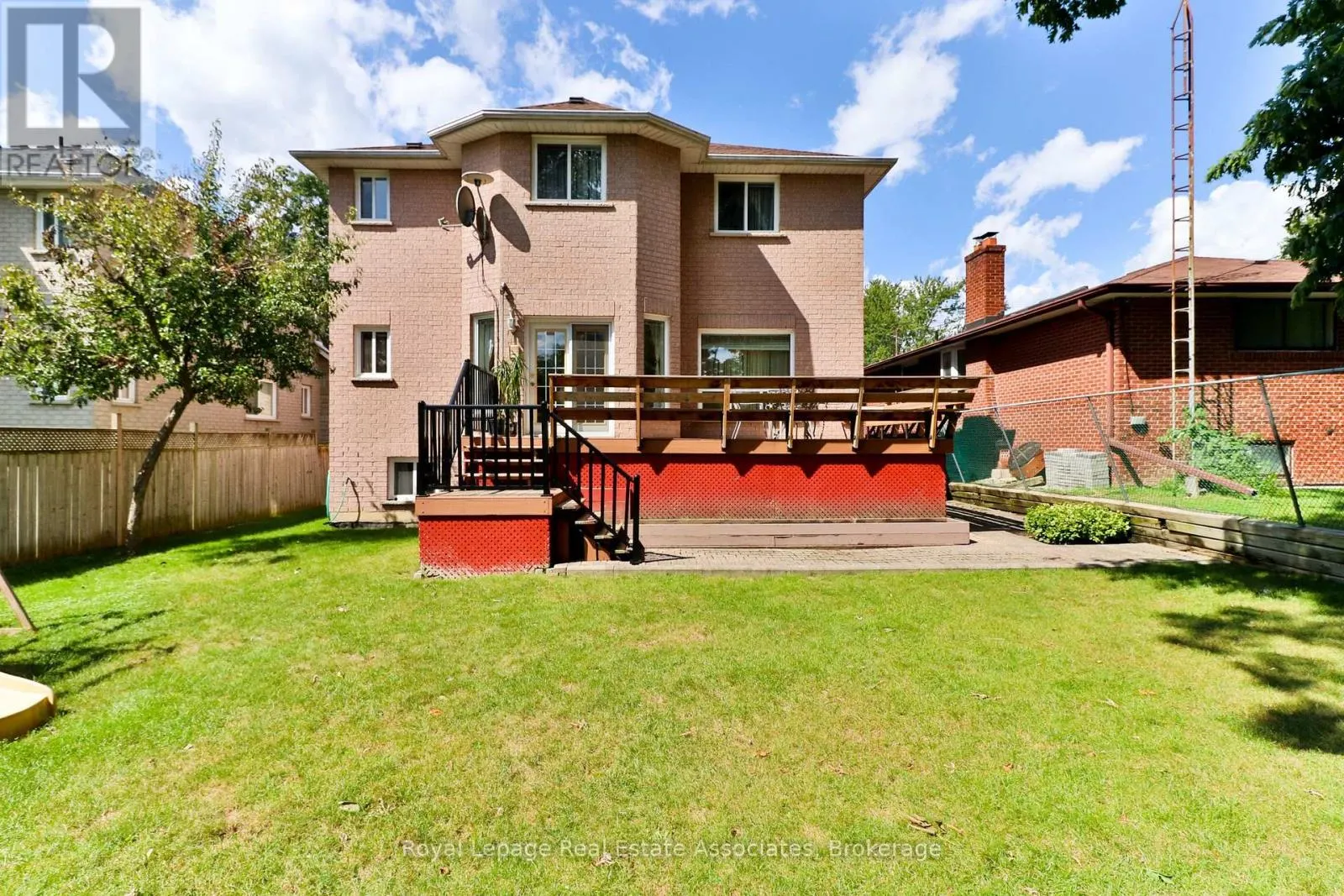 38 EAGLEWOOD BOULEVARD