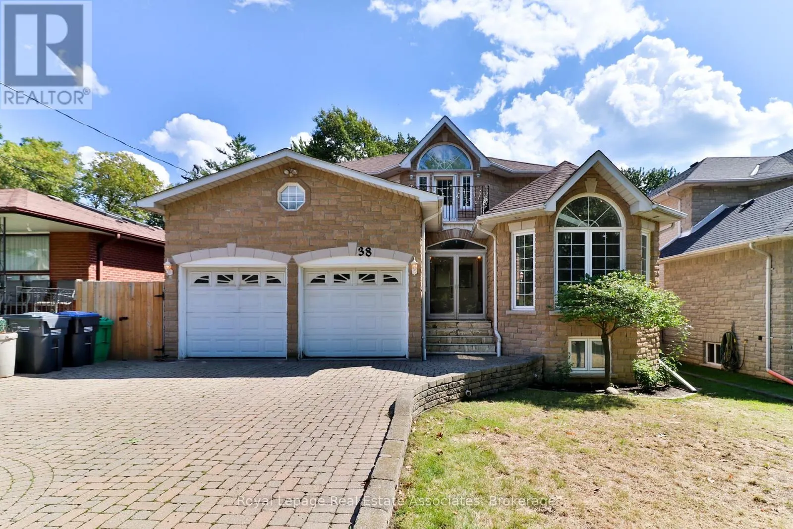 38 EAGLEWOOD BOULEVARD