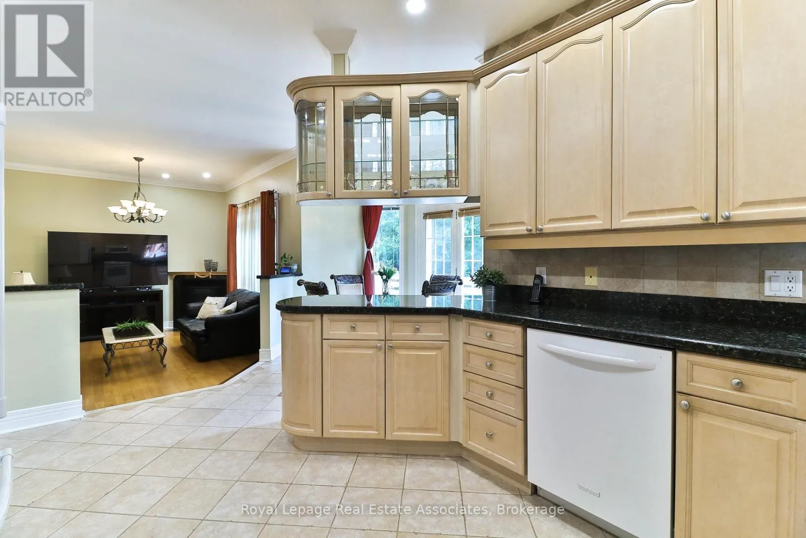 38 EAGLEWOOD BOULEVARD
