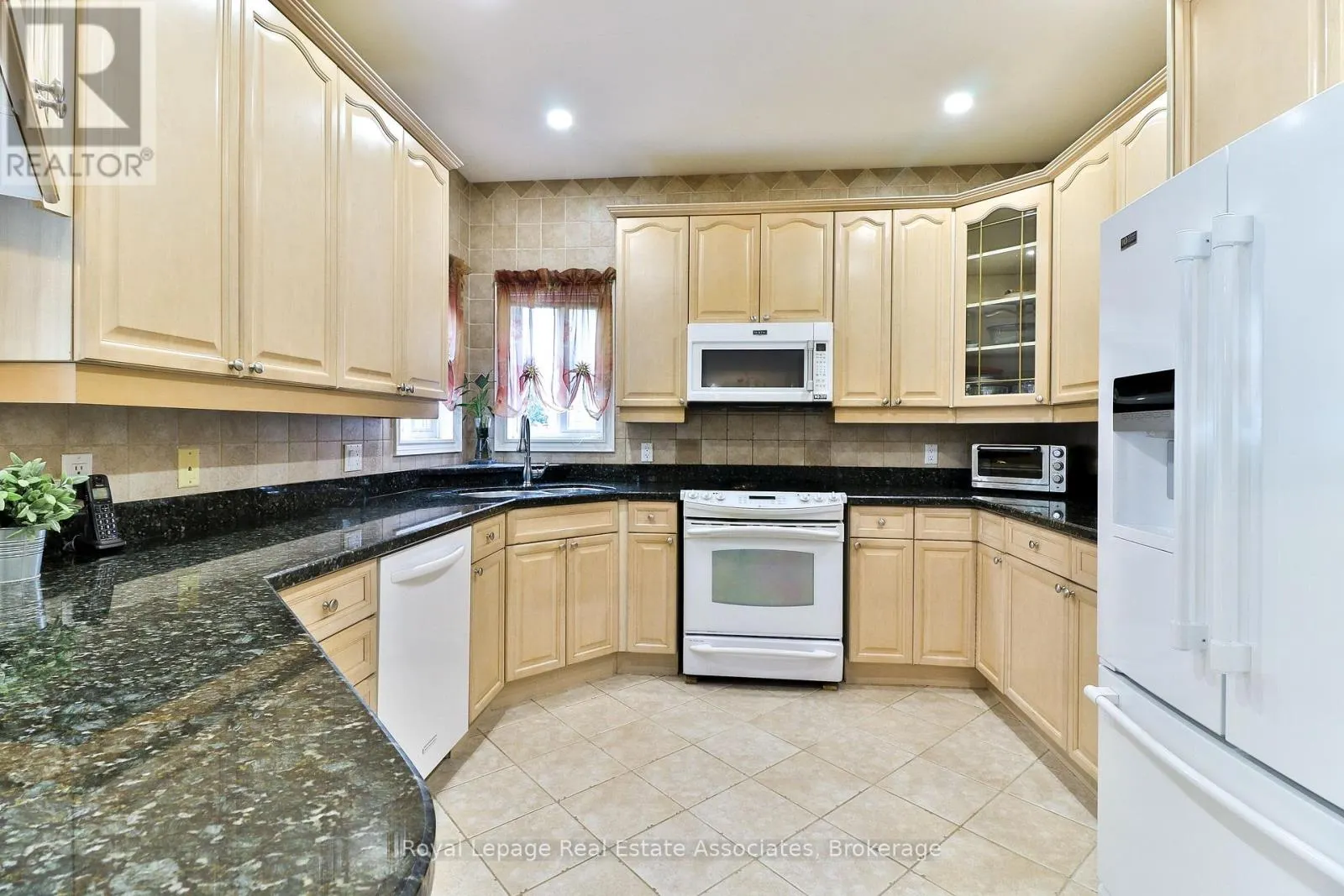38 EAGLEWOOD BOULEVARD