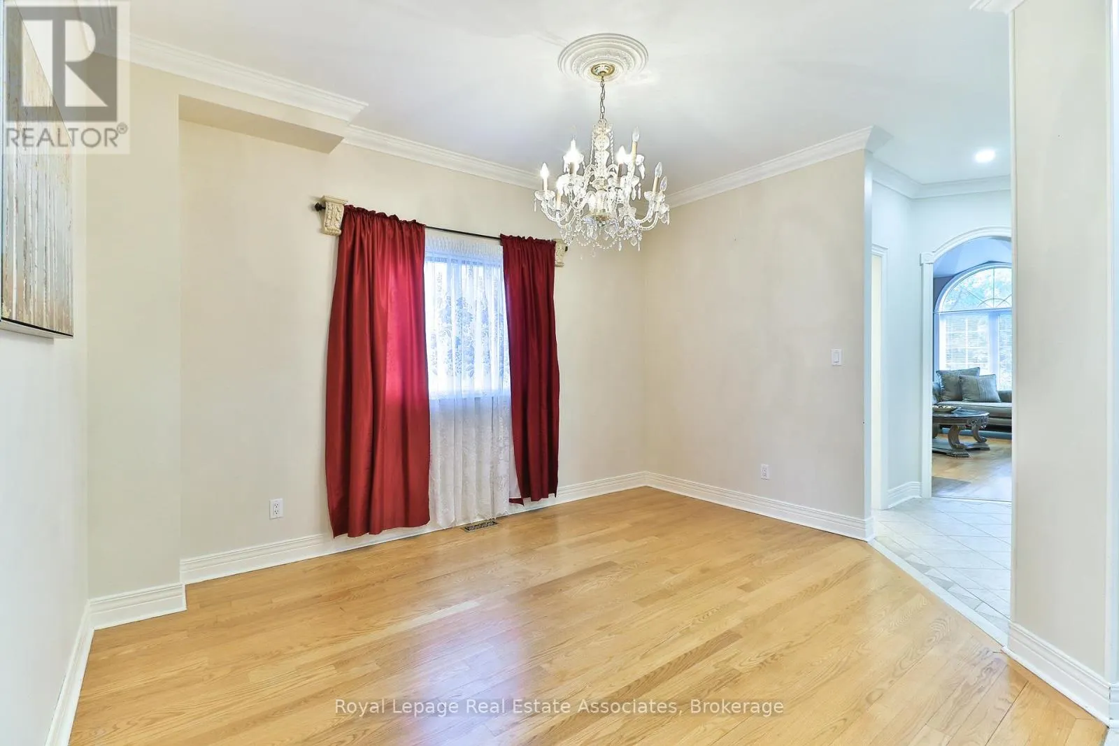 38 EAGLEWOOD BOULEVARD