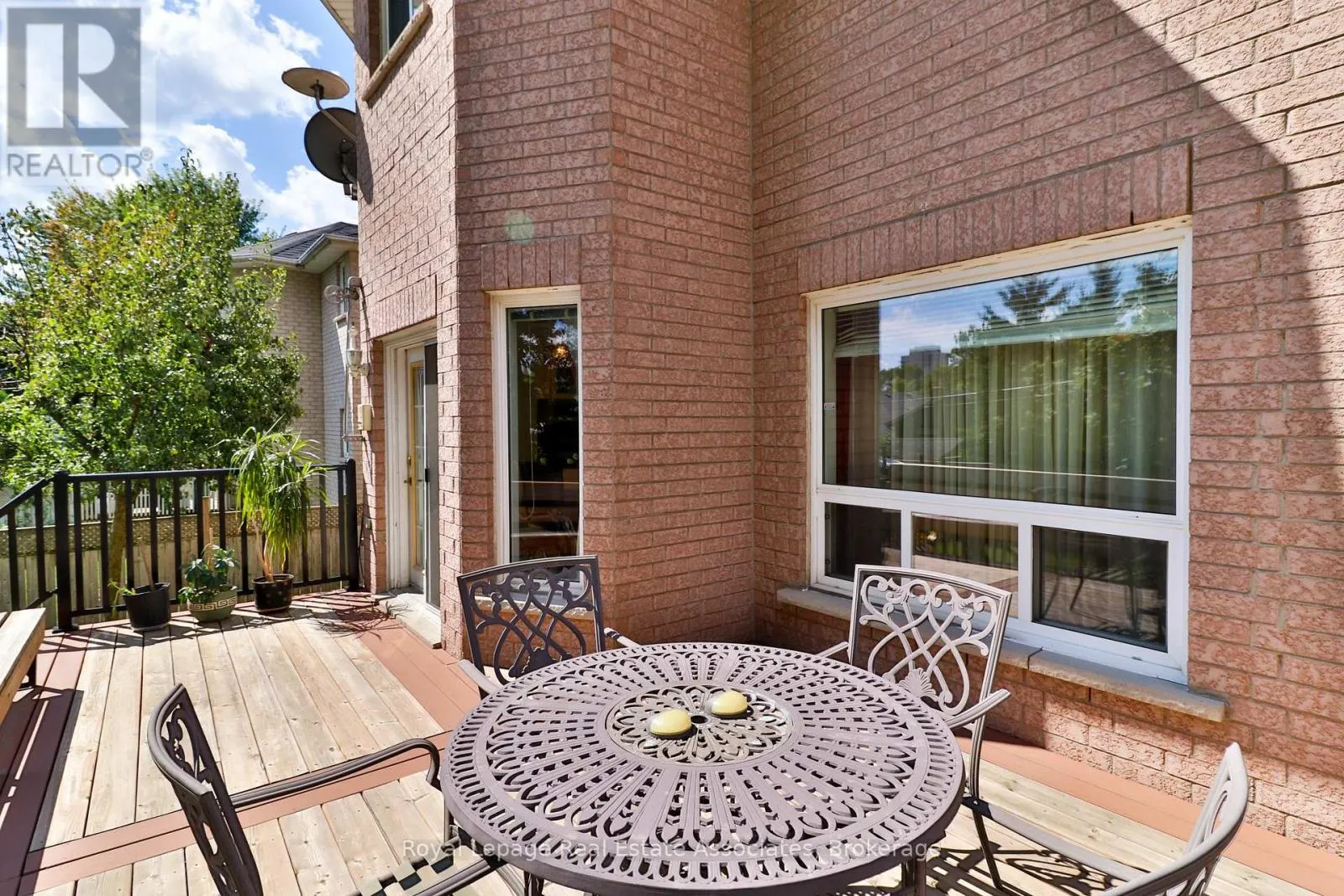 38 EAGLEWOOD BOULEVARD