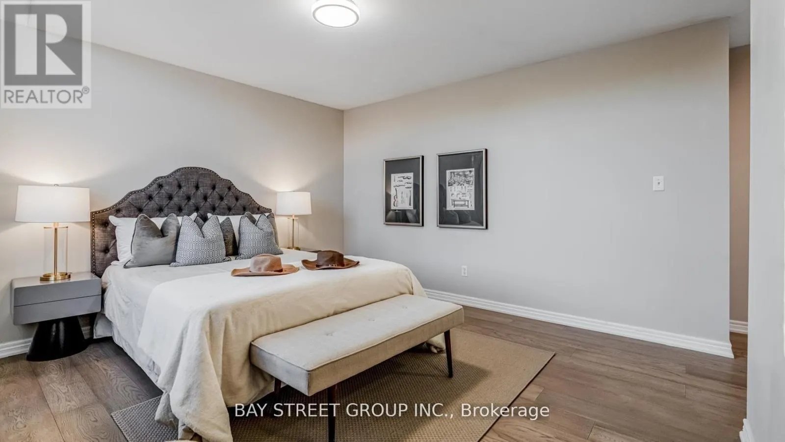 2292 BLUE OAK CIRCLE