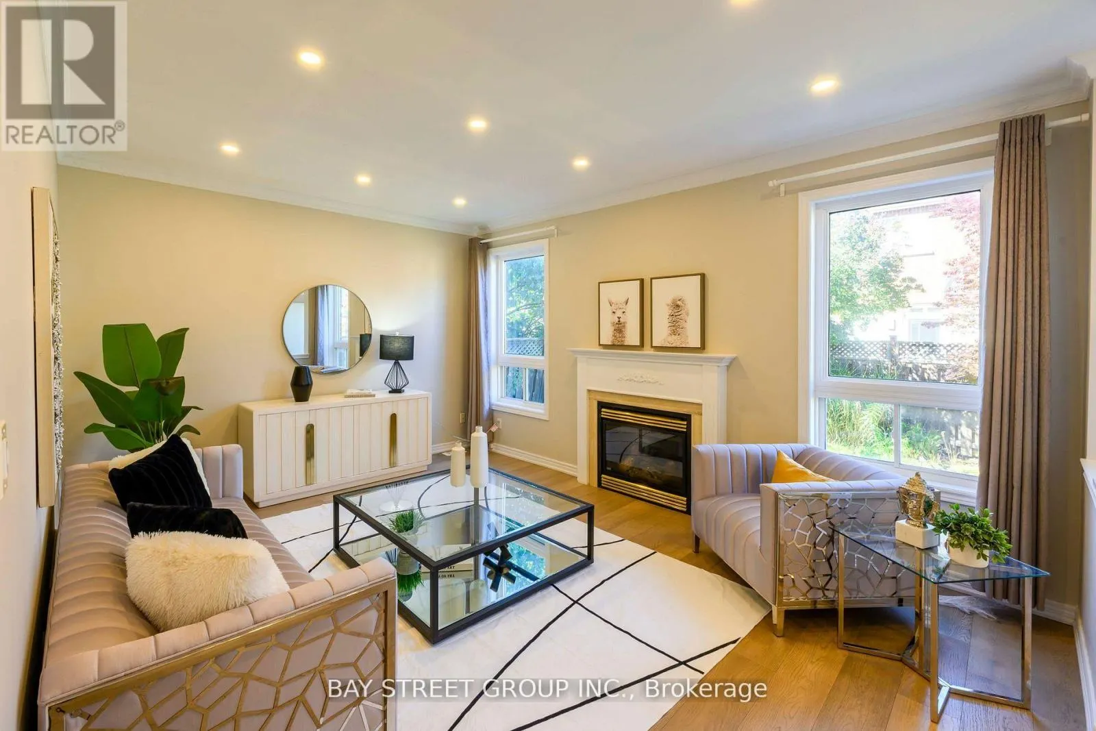 2292 BLUE OAK CIRCLE