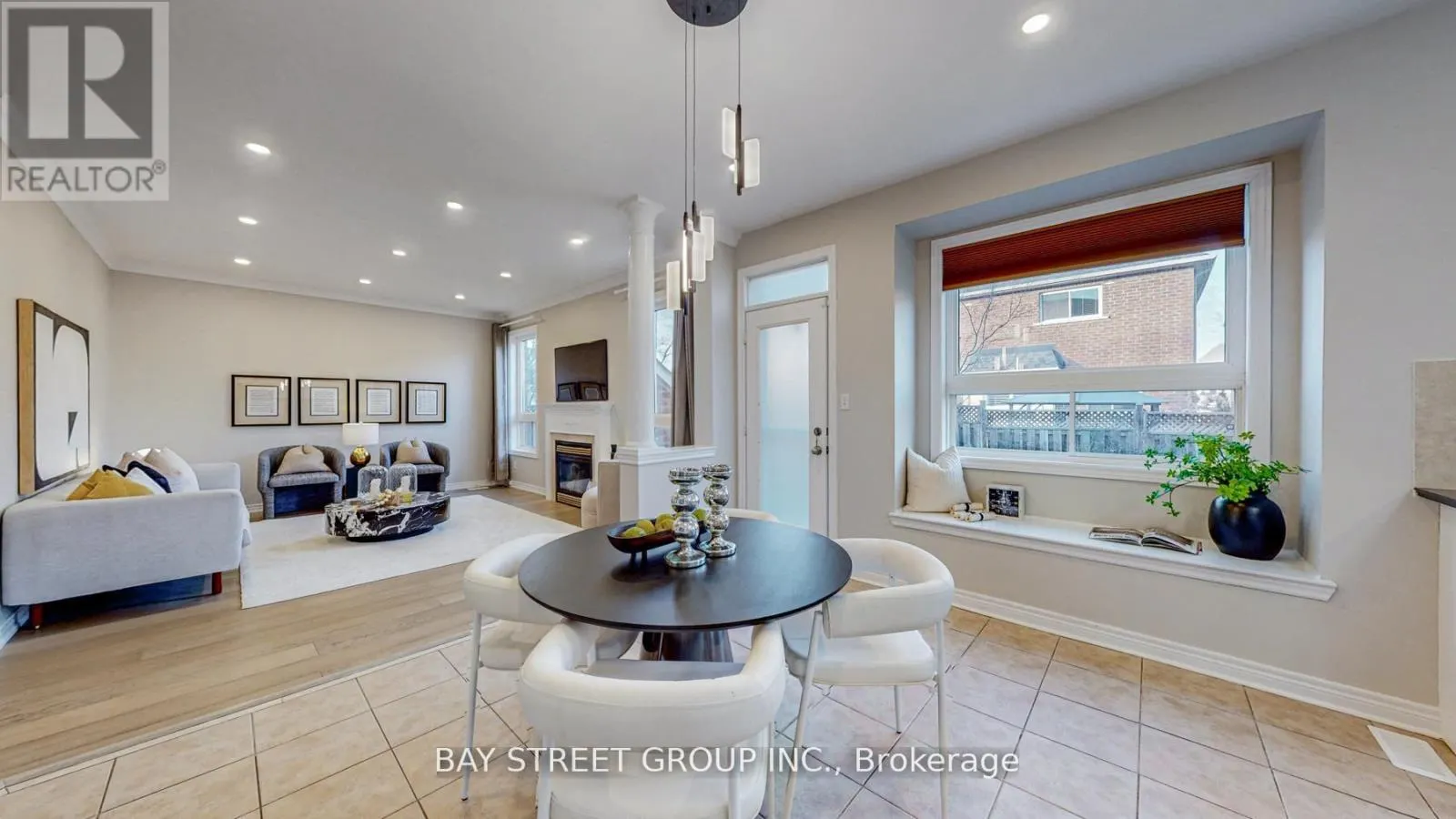 2292 BLUE OAK CIRCLE