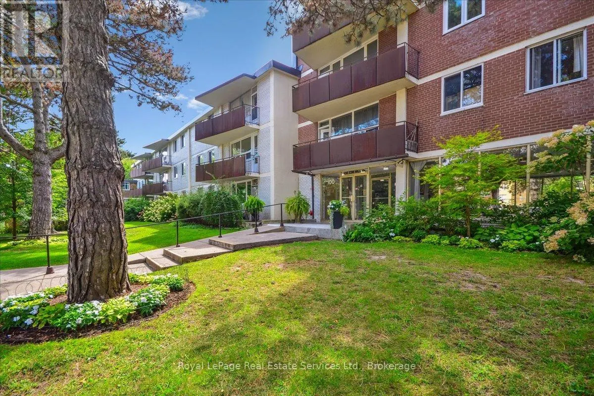 203 - 100 COE HILL DRIVE, #203