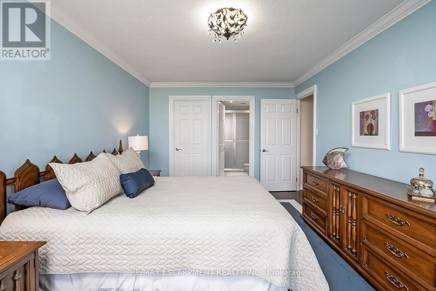 PH105 - 1271 WALDEN CIRCLE