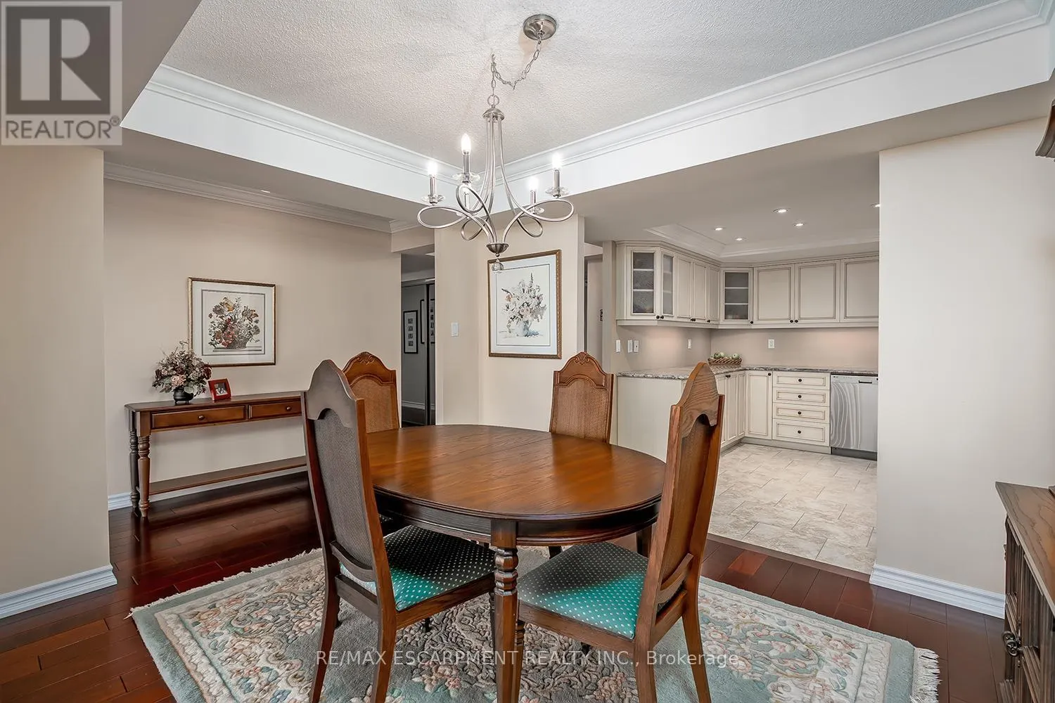 PH105 - 1271 WALDEN CIRCLE