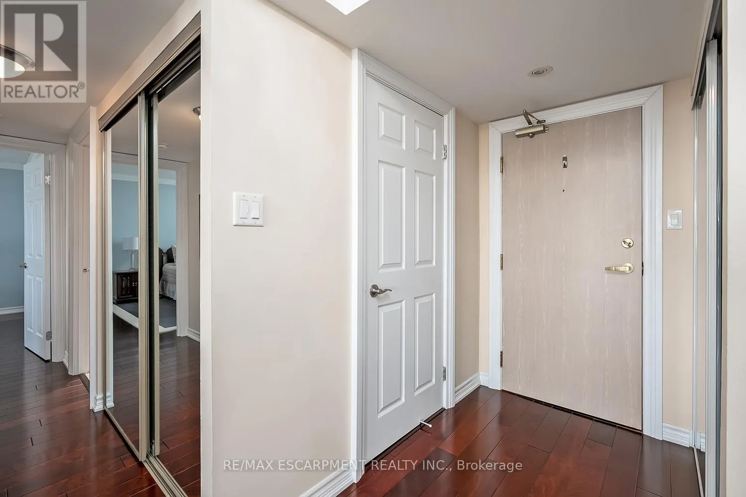 PH105 - 1271 WALDEN CIRCLE