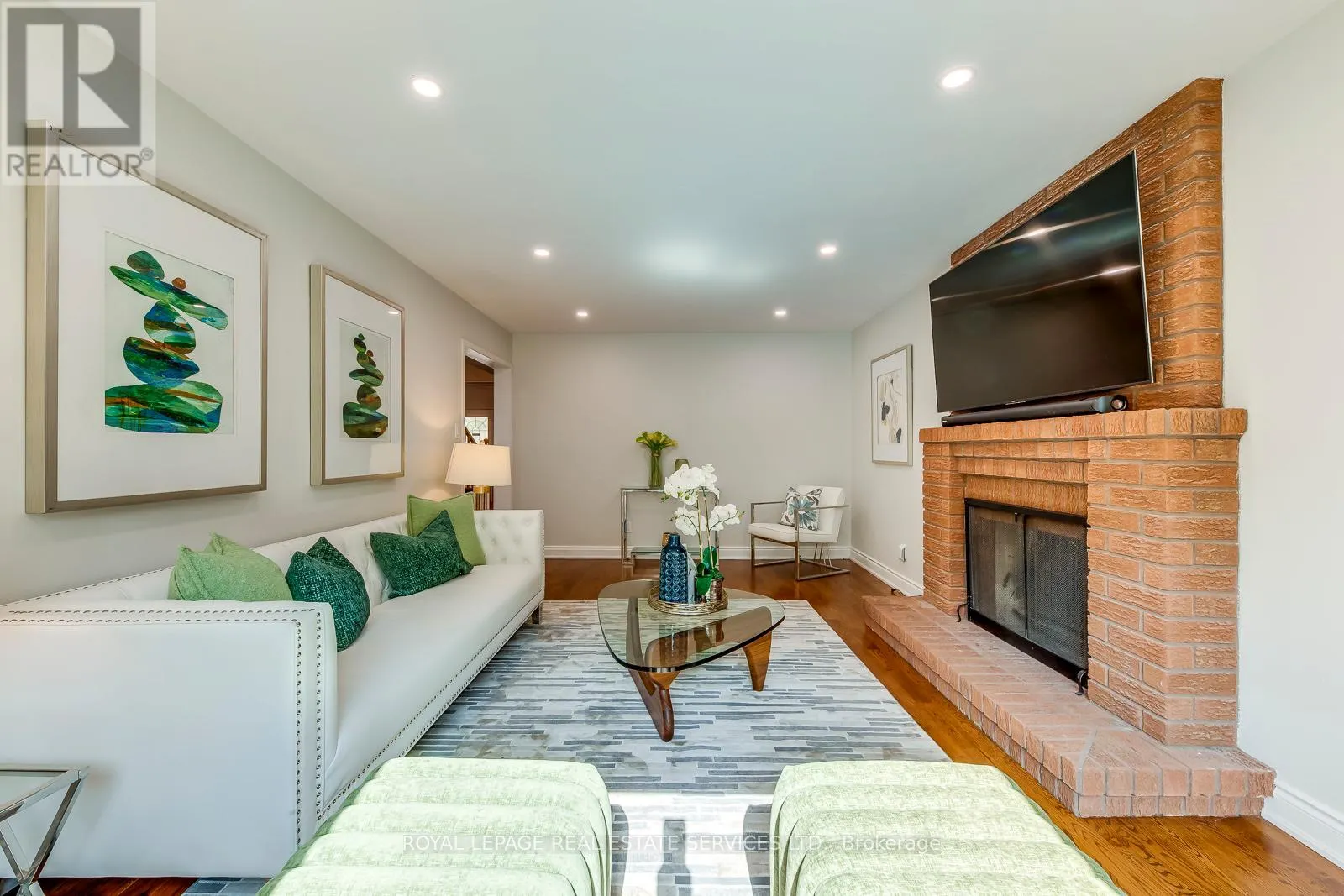 1366 FIELDCREST LANE